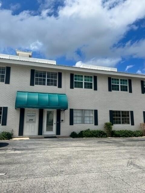 299 Sw 7th St #1060