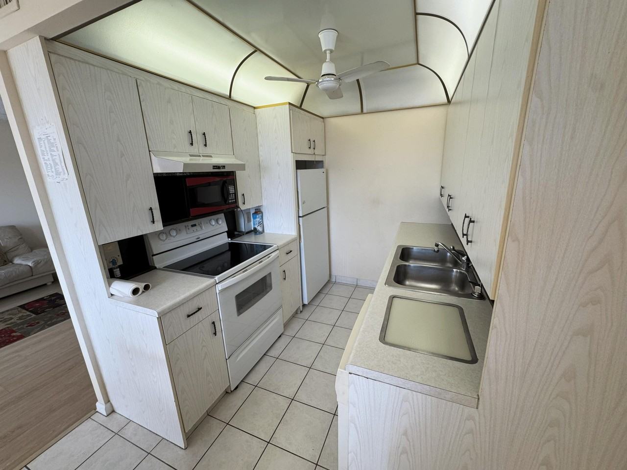 4075 Cornwall D - Photo 6 of 30