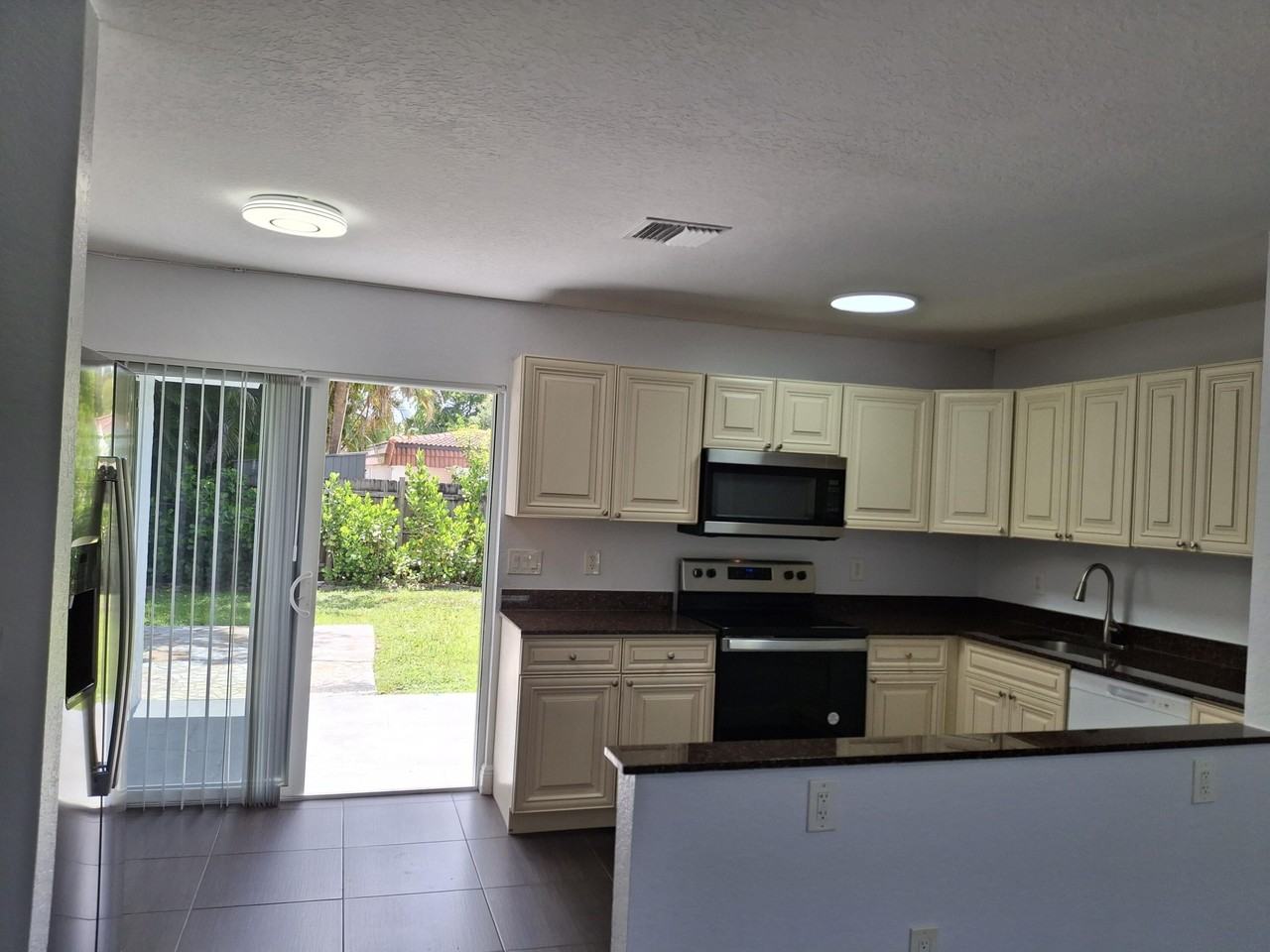 3731 Nw 110th Ave #AB - Photo 2 of 20