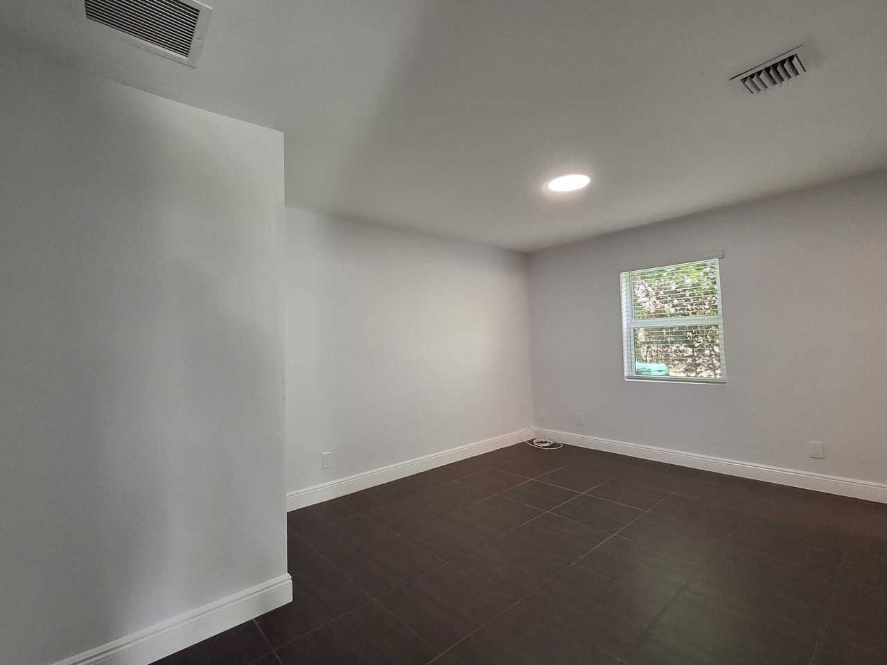 3731 Nw 110th Ave #AB - Photo 6 of 20