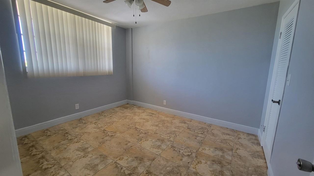 4500 N Federal Hwy #358G - Photo 5 of 12