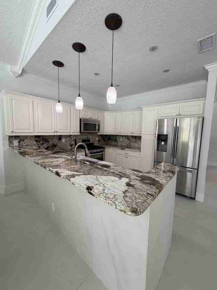 10114 Hunt Club Ln - Photo 7 of 19