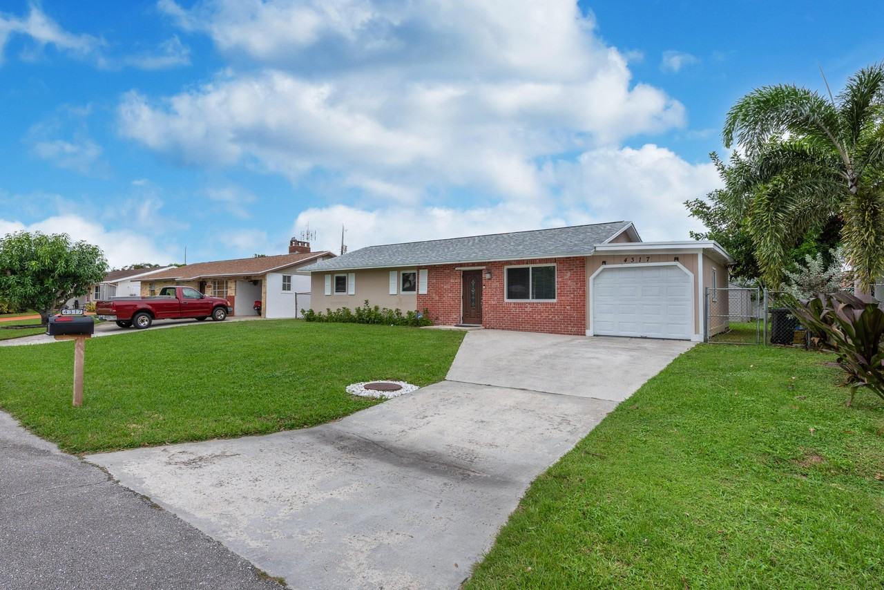 4317 Applecrest Dr - Photo 2 of 27