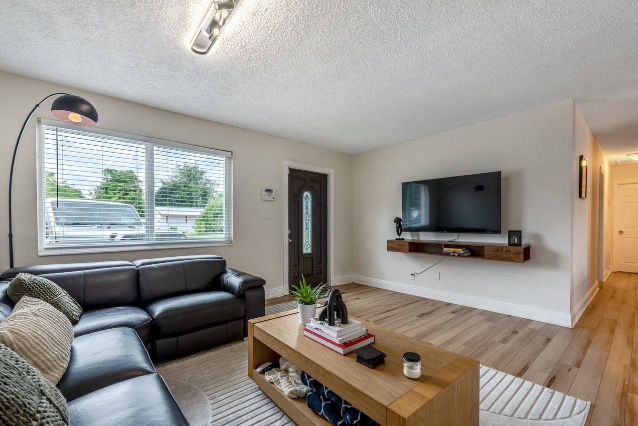 4317 Applecrest Dr - Photo 5 of 27
