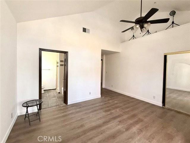 3100 W Riverside Dr - Photo 4 of 8