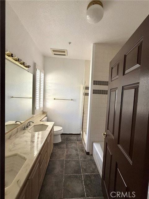 3100 W Riverside Dr - Photo 5 of 8