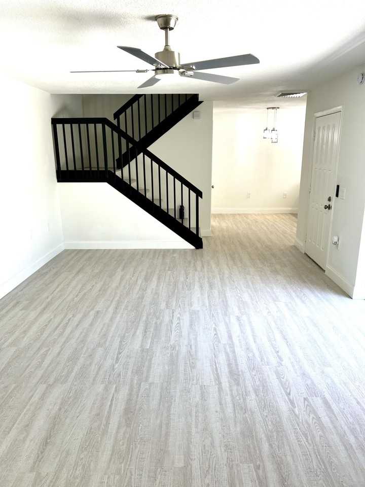 5121 51st Way - Photo 6 of 20