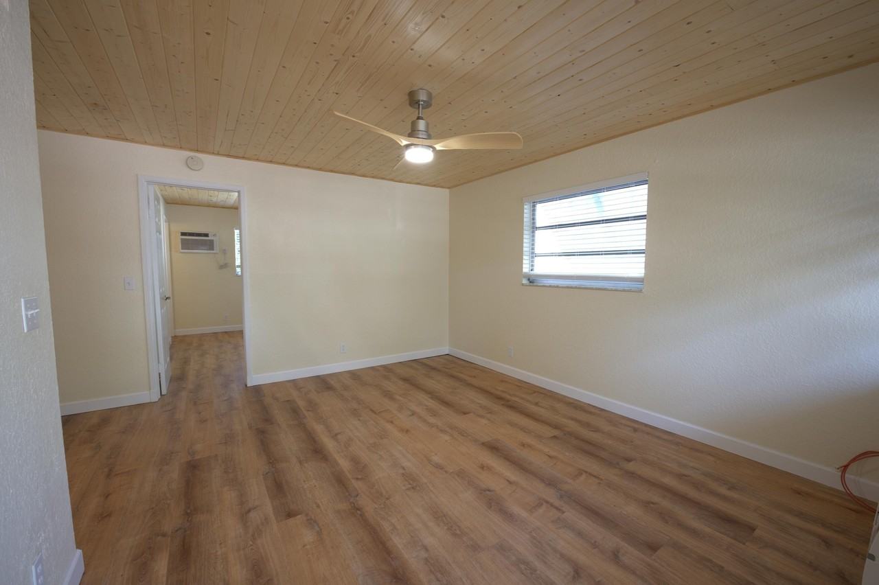 220 Lucerne Ave #4 - Photo 6 of 27