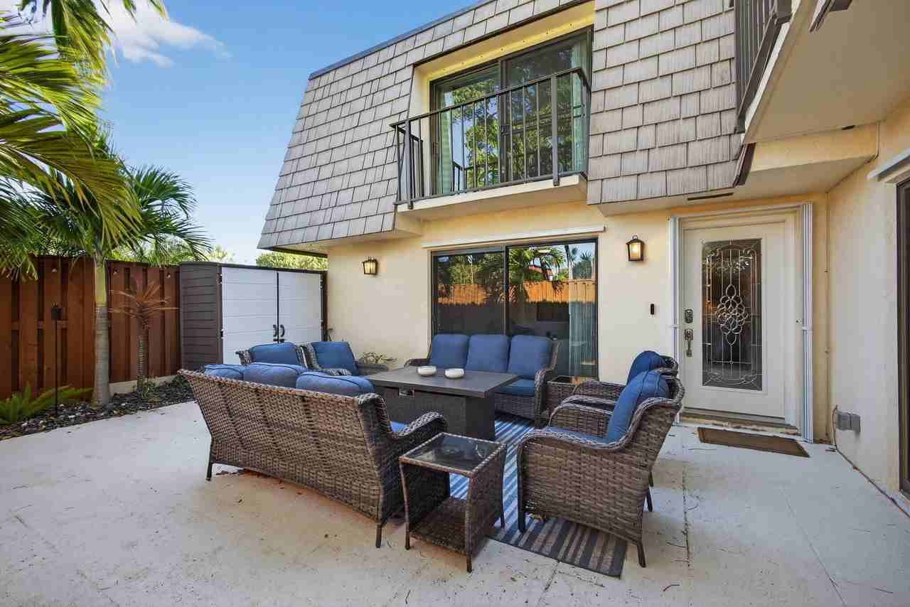 112 Ocean Cove Dr - Photo 4 of 50