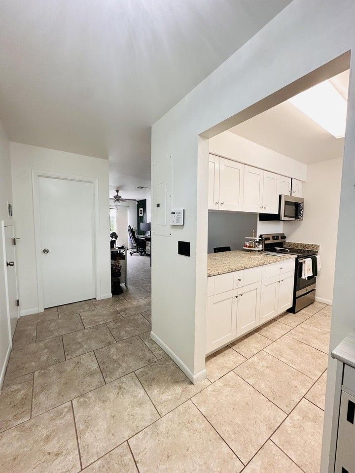 2105 Wharf Ln - Photo 5 of 22