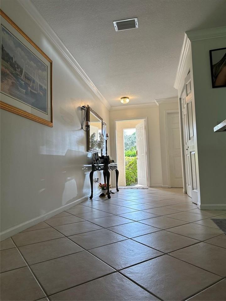 4460 Crystal Lake Dr - Photo 4 of 30