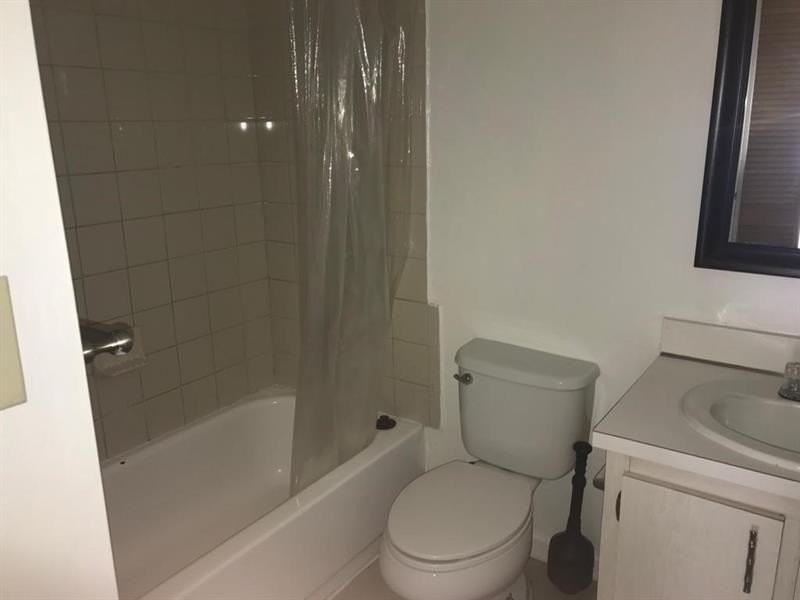5825 Washington St #40B - Photo 4 of 16