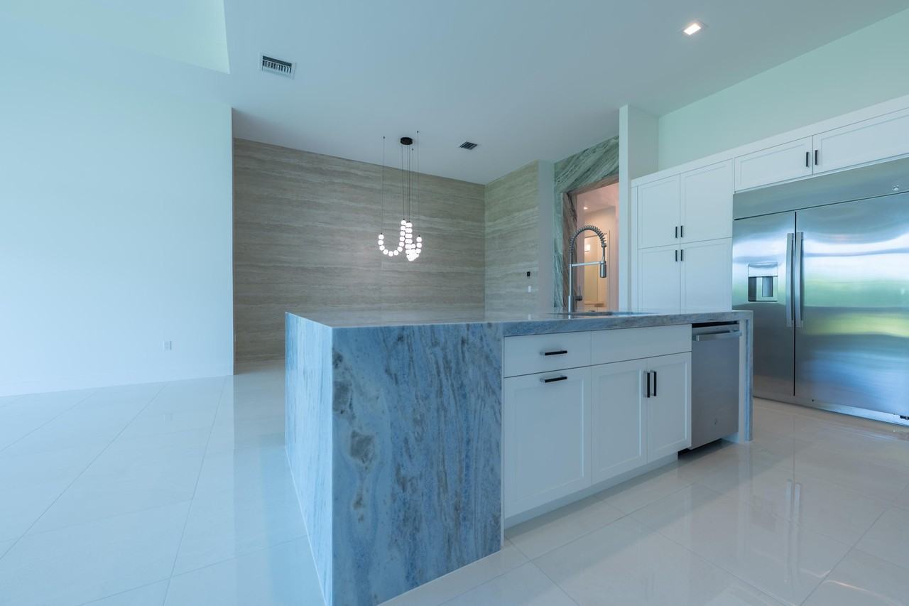 9597 Regal Palm Ct - Photo 7 of 50
