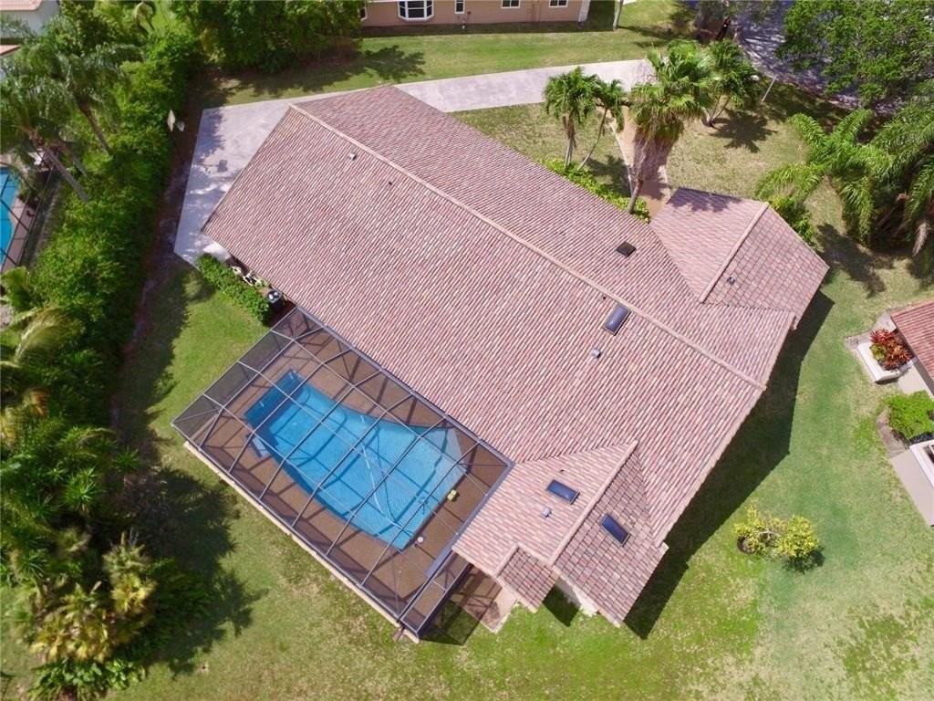 197 Nw 113th Way - Photo 3 of 41