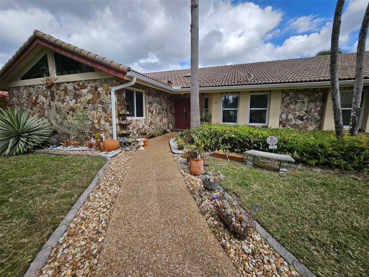 197 Nw 113th Way - Photo 6 of 41
