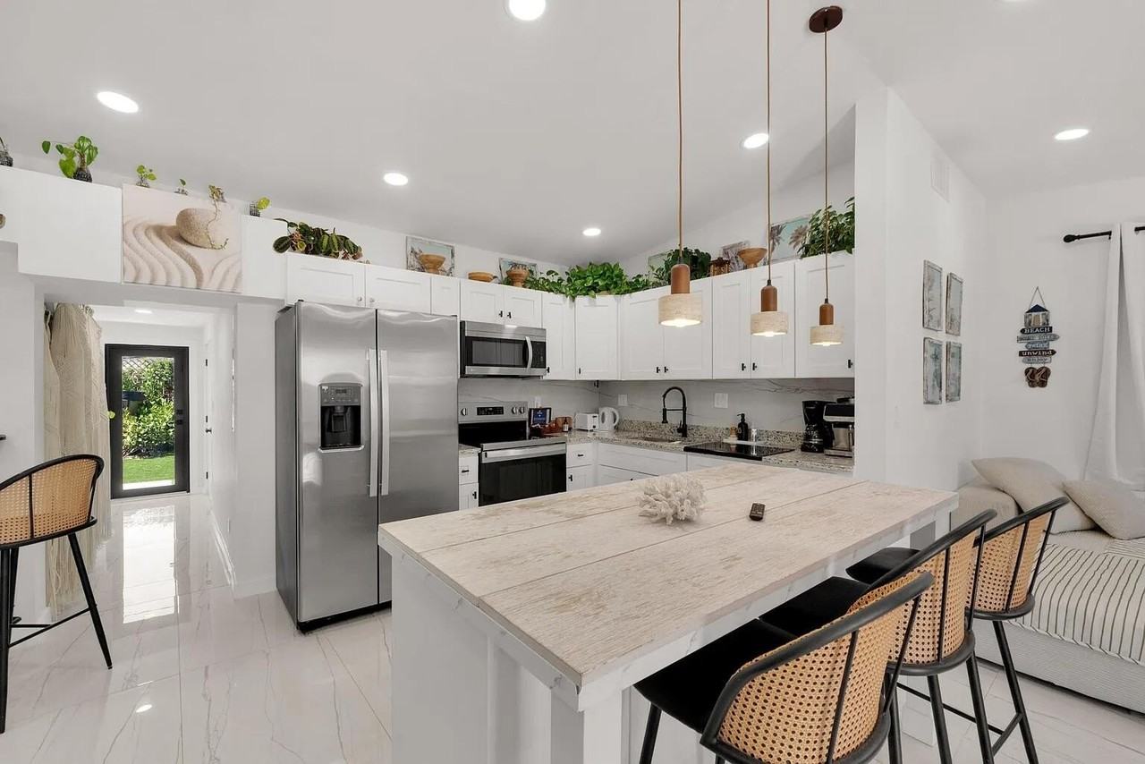 1433 Ne 53rd Ct - Photo 6 of 16