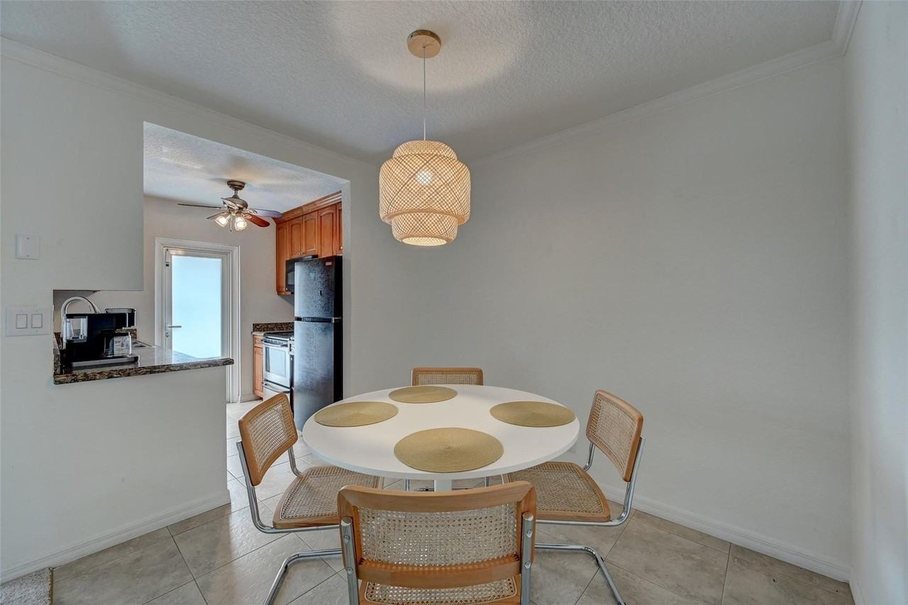 2020 Ne 56th St #204 - Photo 7 of 34