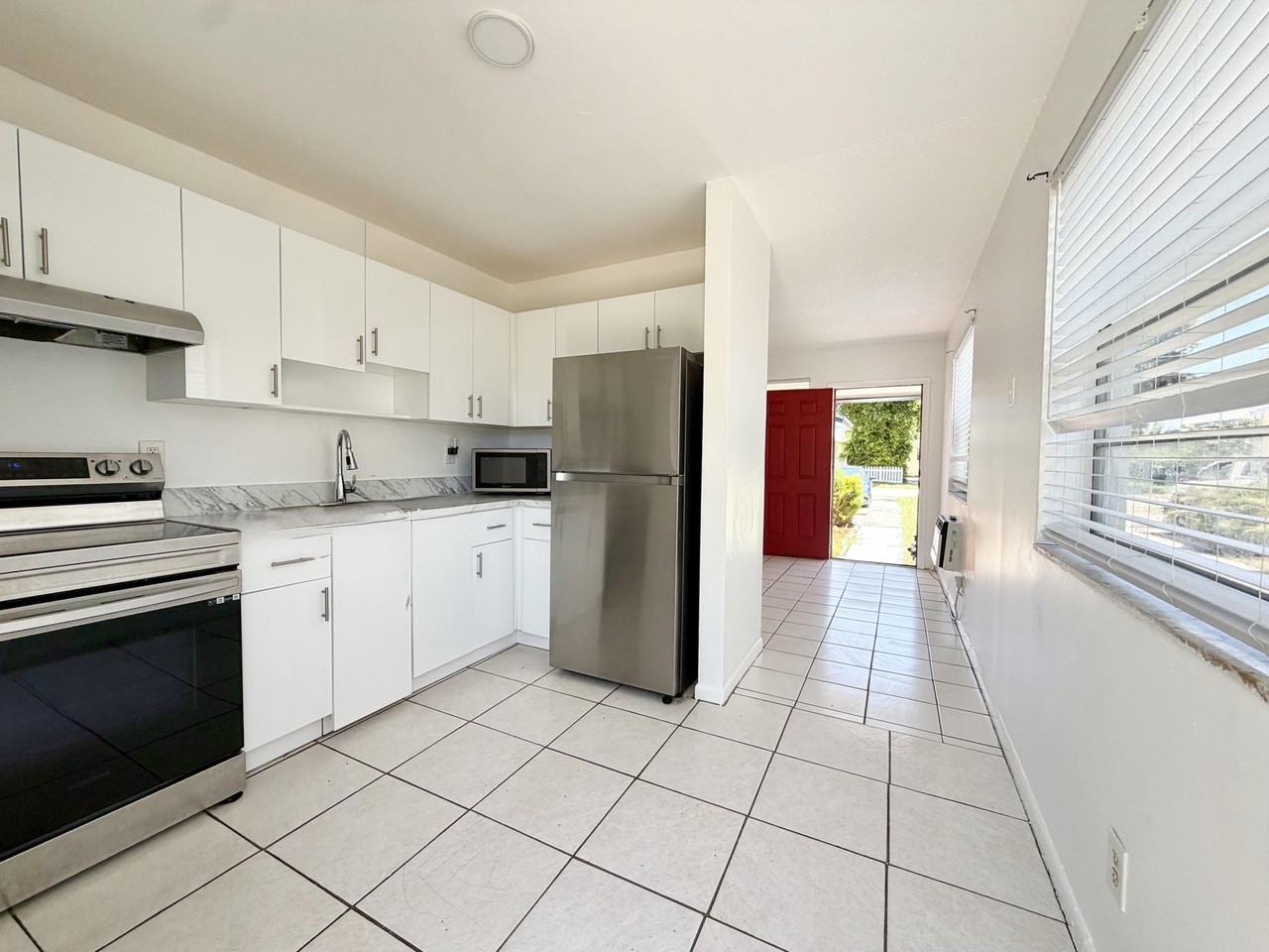 149 W 17th St - Photo 4 of 11
