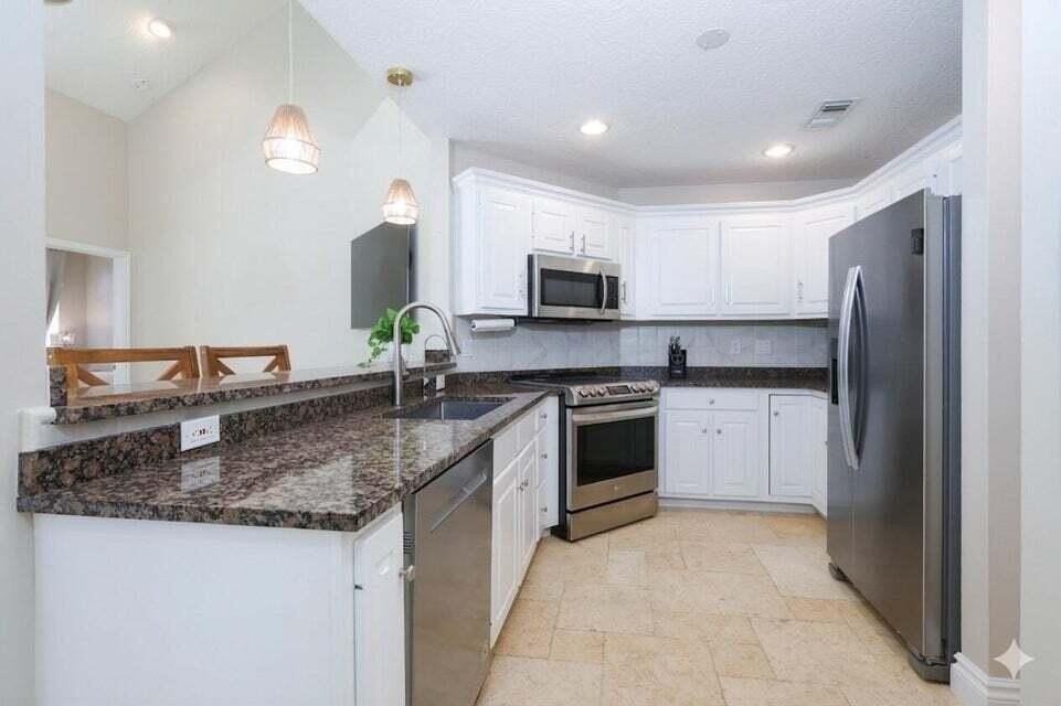 400 Seaside Ln - Photo 6 of 23