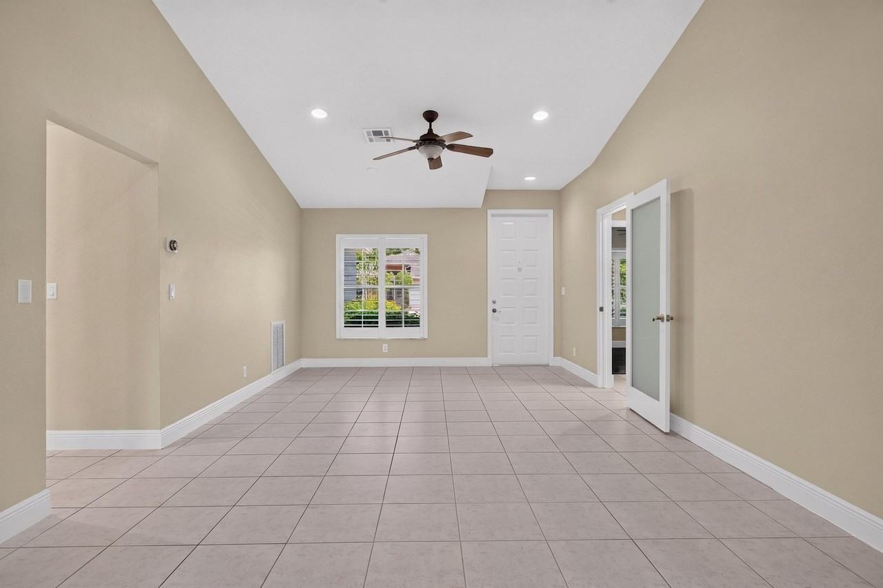 4481 Nw 20th Ave - Photo 7 of 40