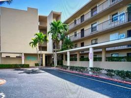 featured image of 890 N Federal Hwy #102
