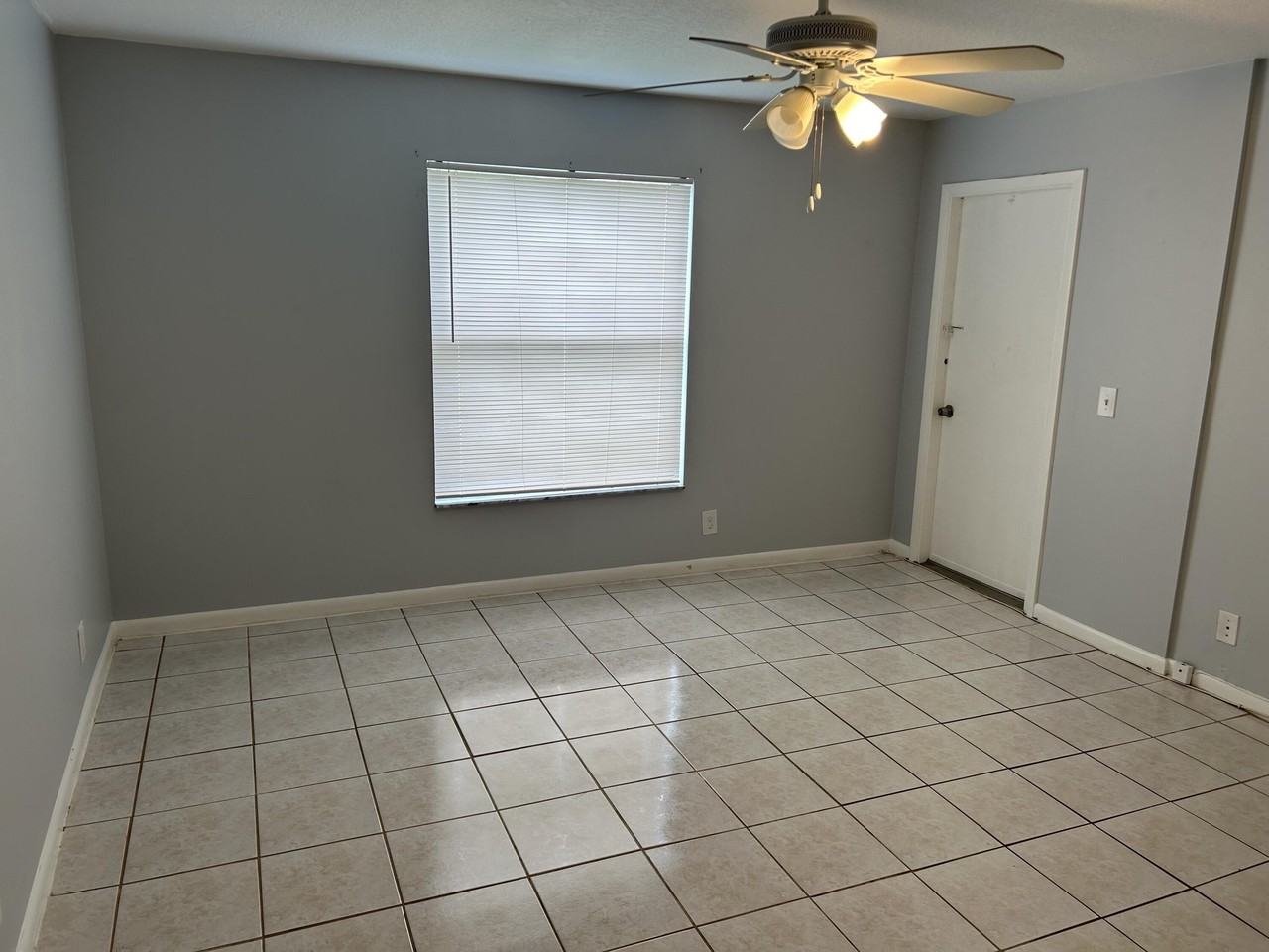 890 N Federal Hwy #102 - Photo 5 of 19