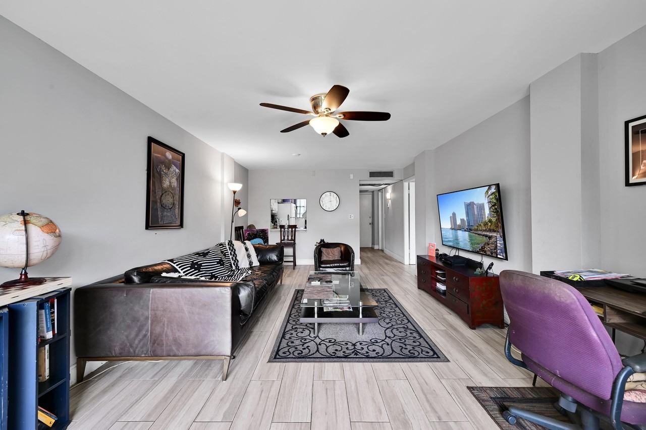 103 Royal Park Dr #2E - Photo 6 of 20