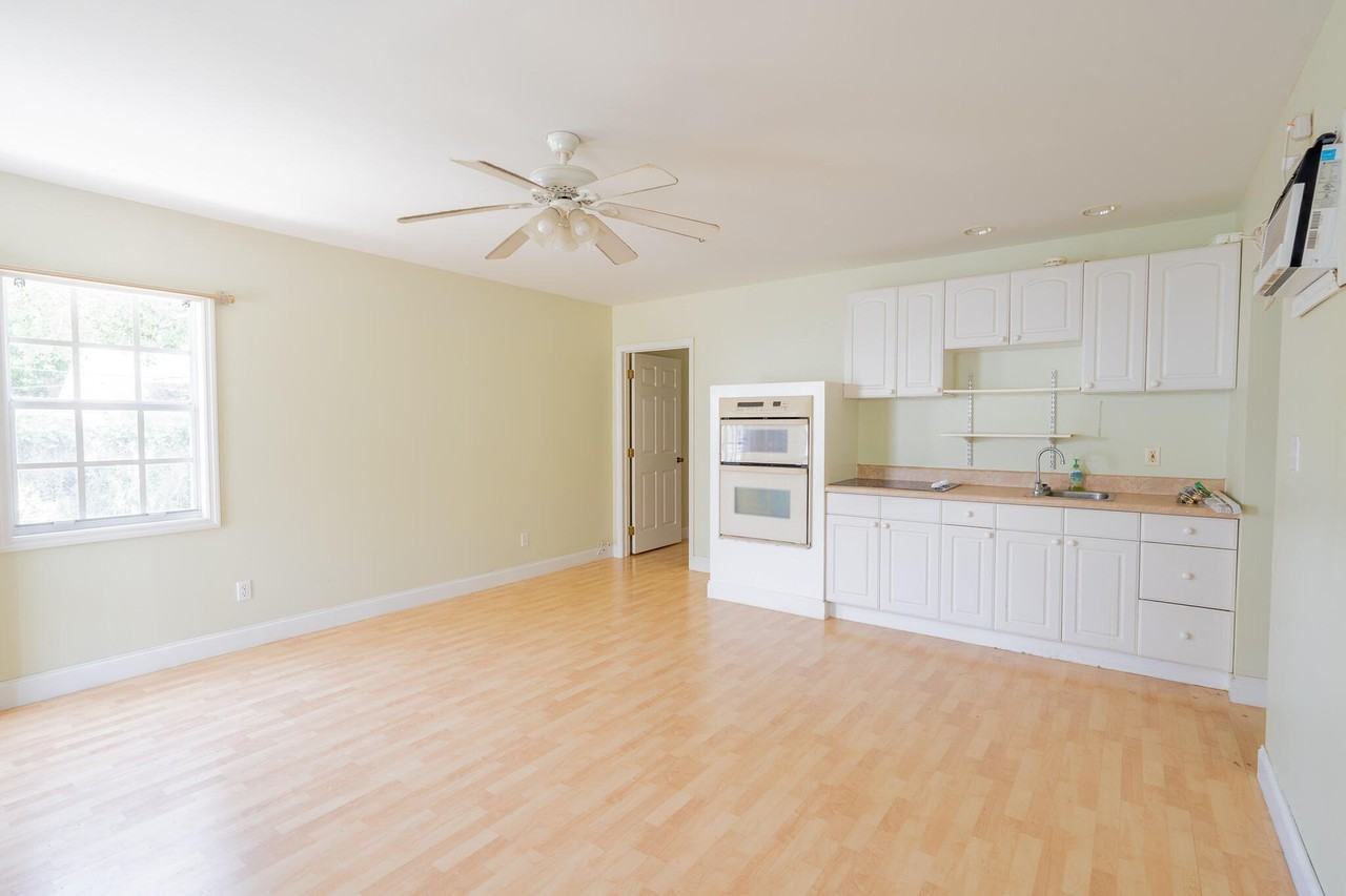 716 High St - Photo 2 of 6