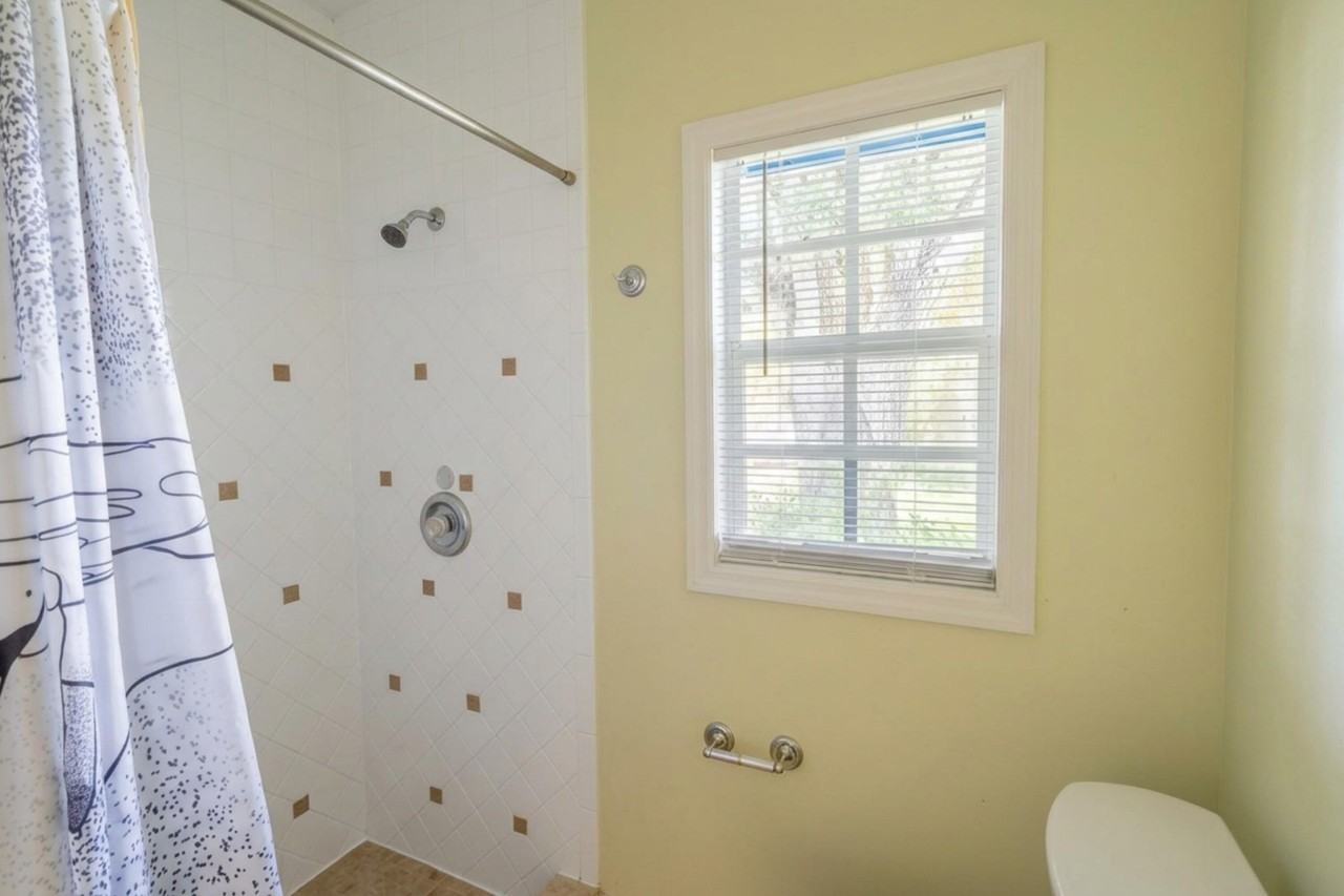 716 High St - Photo 5 of 6