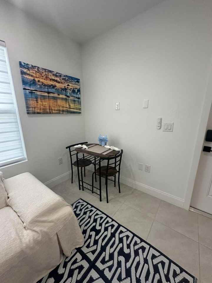 517 Sw Halden Ave - Photo 4 of 14