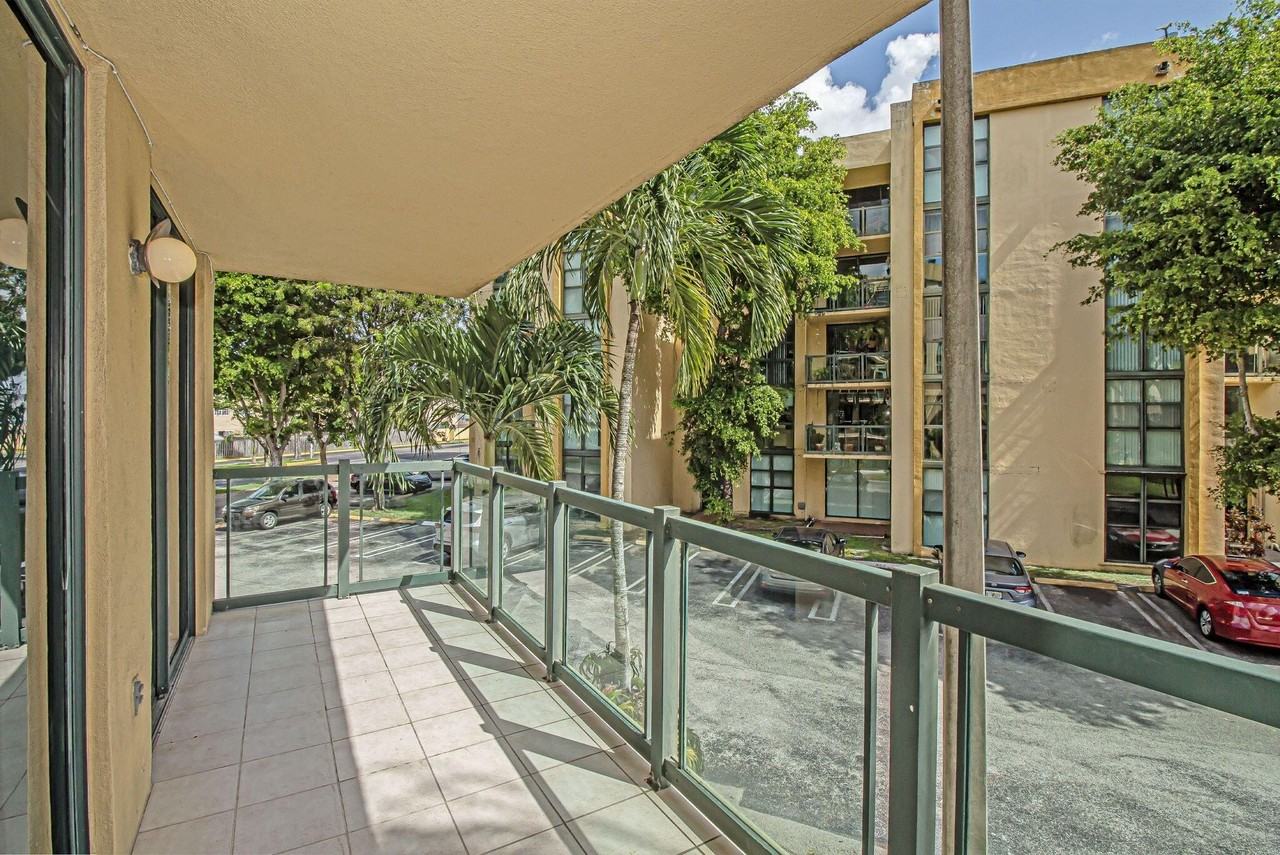 11780 Sw 18th St #210-2 - Photo 5 of 28