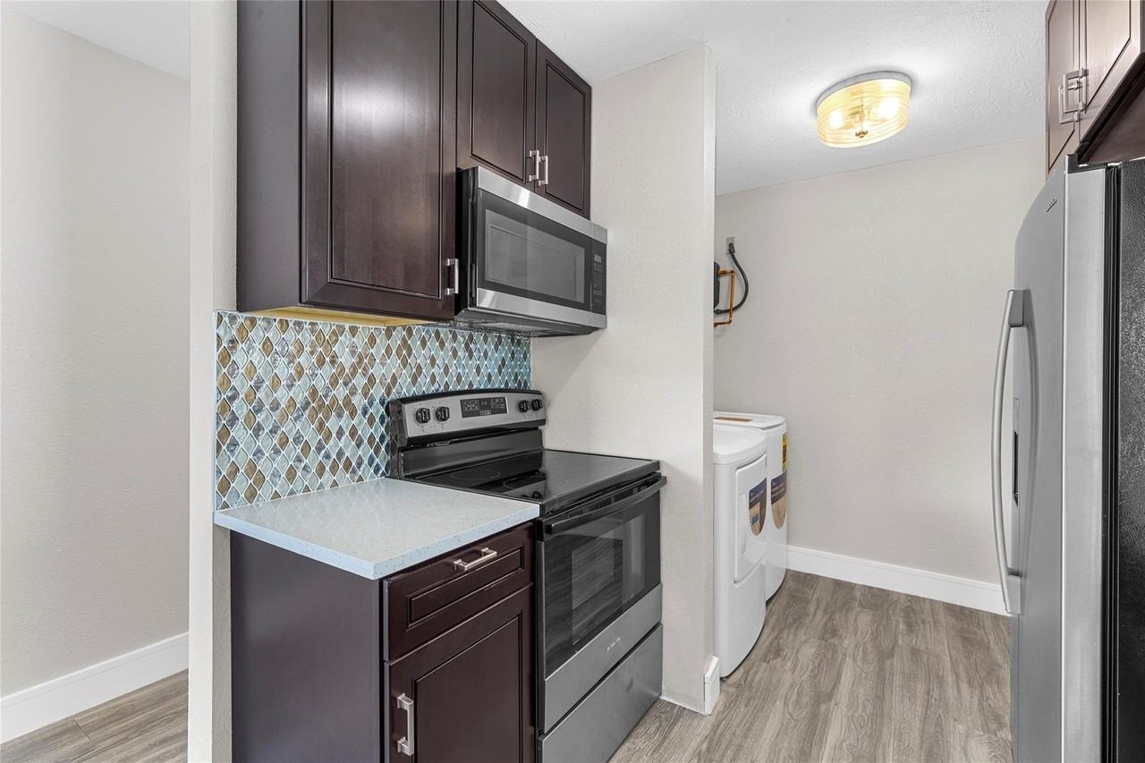 2171 Nw 29th Ave - Photo 6 of 36
