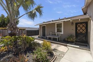featured image of 2416 Oxford Ave