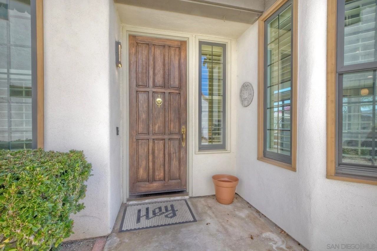 17586 Bocage Pt - Photo 4 of 35