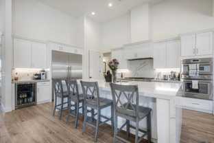 655 Hamilton Ln - Photo 1 of 1