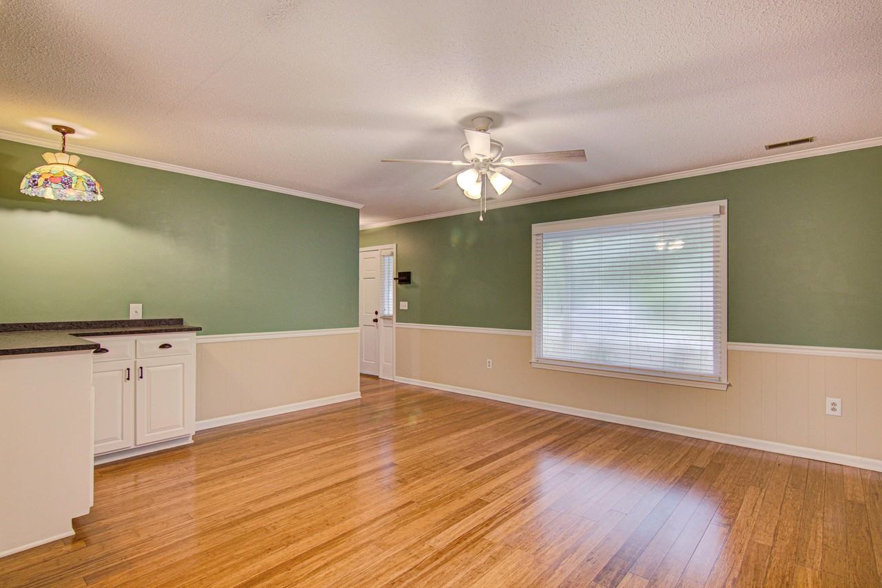 2315 Treetop Ln - Photo 4 of 44