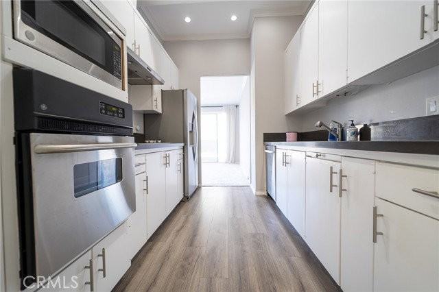 10701 Wilshire Blvd #1405 - Photo 4 of 8
