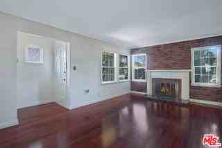 9408 Cattaraugus Ave - Photo 2 of 7