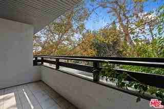 1830 Westholme Ave #101 - Photo 5 of 8