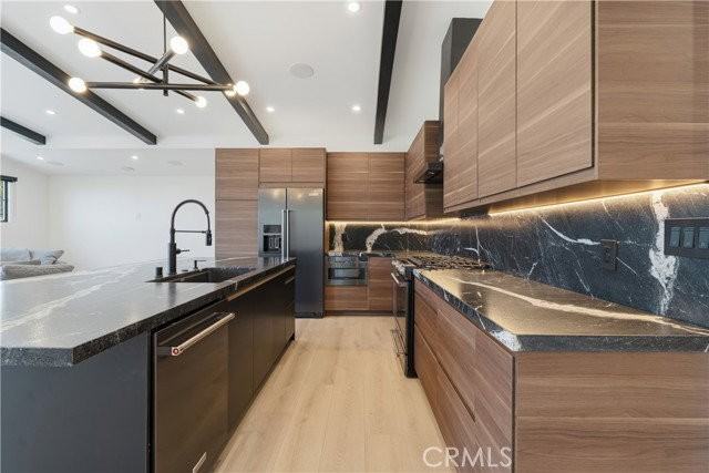 2200 Mantis Ave - Photo 7 of 8
