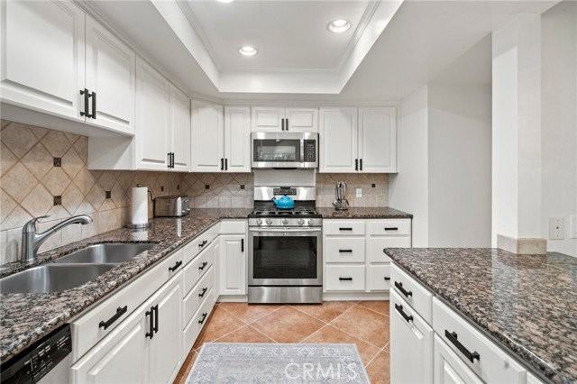 1418 26th St - Photo 2 of 8