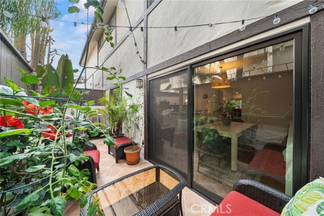 1418 26th St - Photo 5 of 8