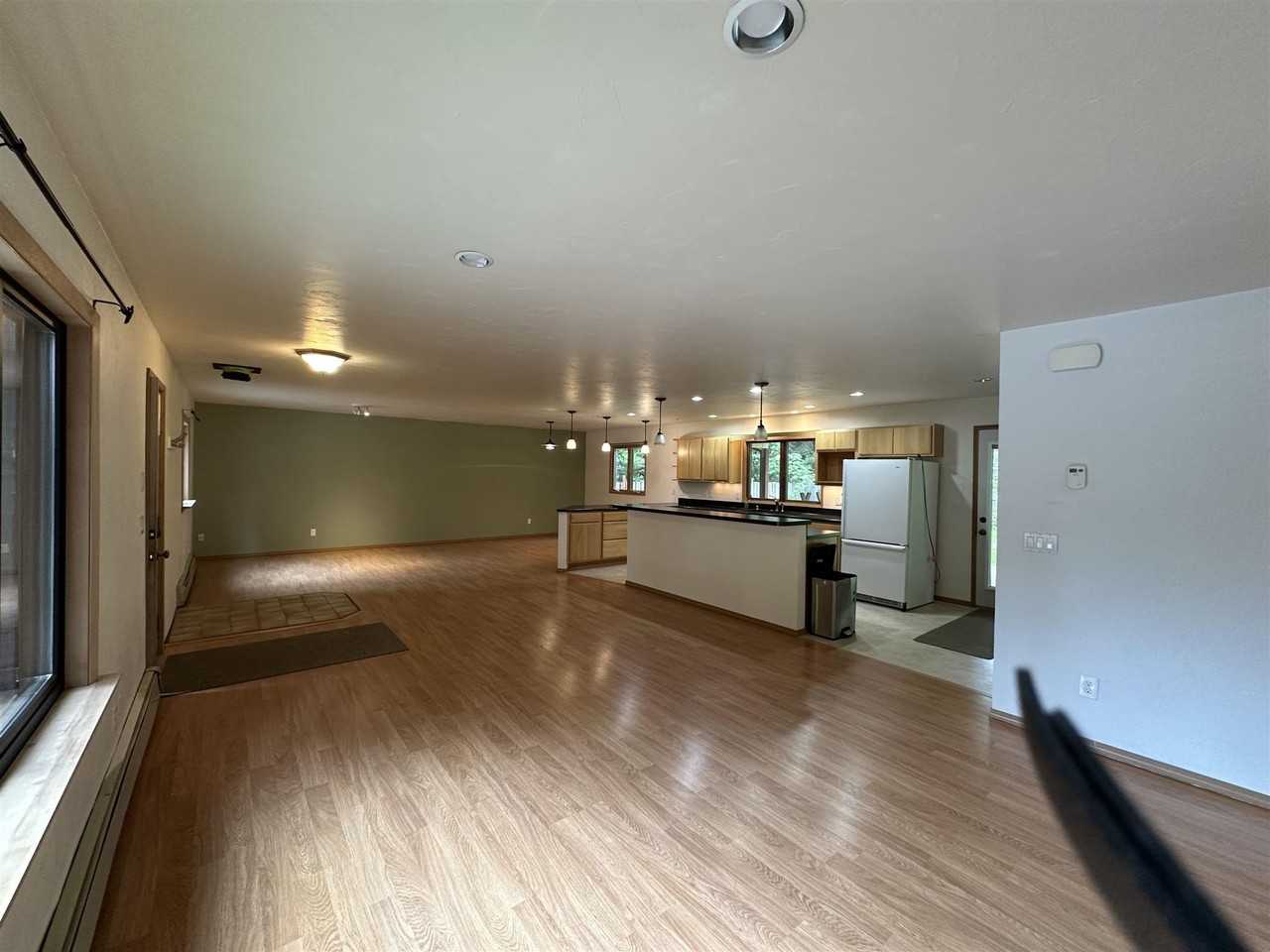 RENTAL Mendenhall Loop Road - Photo 3 of 13
