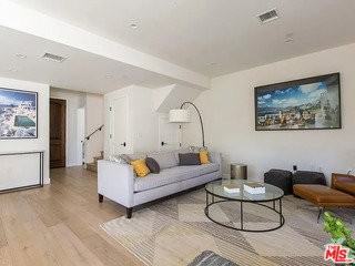 1319 Yale St #1 - Photo 2 of 8