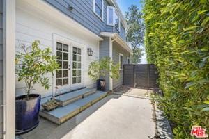 featured image of 1147 Centinela Ave