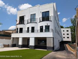 featured image of 3865 Amboy Rd #4C