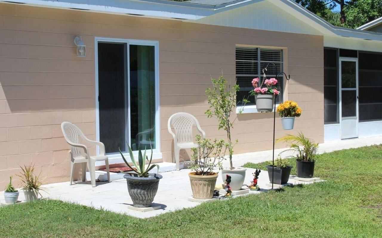 1040 Dorado Dr - Photo 3 of 50