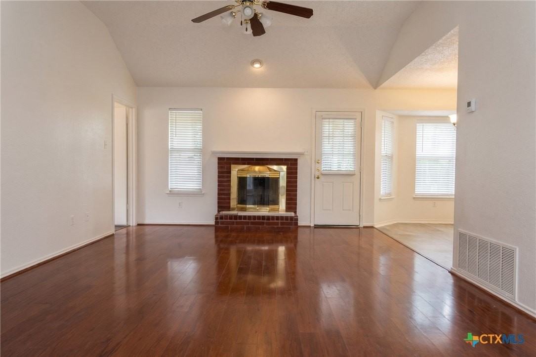 3615 Coral Bay Ln - Photo 2 of 10