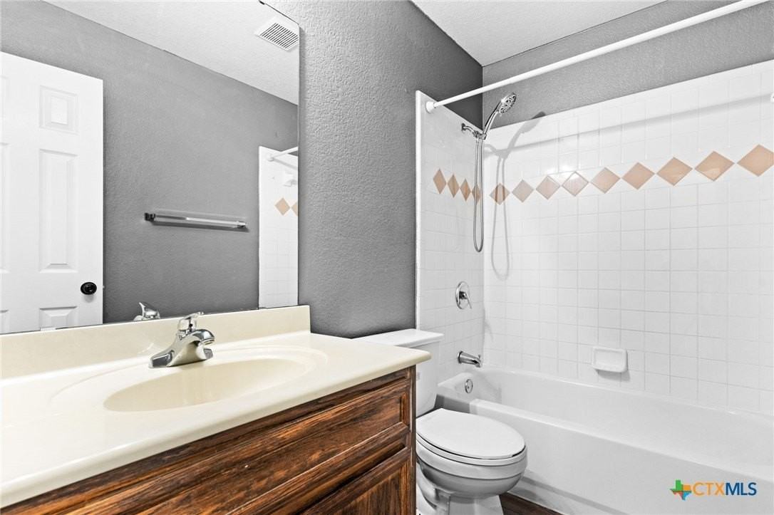 4009 Tiger Dr - Photo 3 of 15