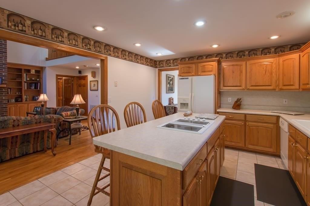 21037 Rich Valley Rd - Photo 5 of 15